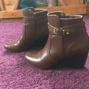 Leather Shoes, Bass & Co.